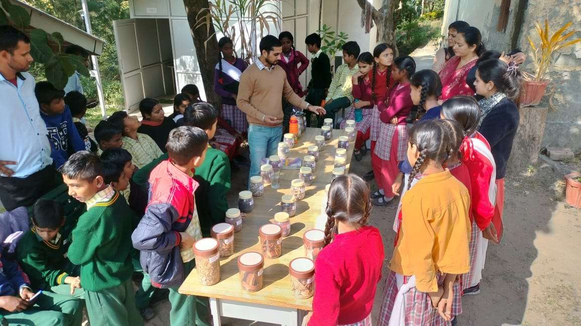 Demonstration and identification of medicinal plants in Herbal Garden, Neri, Distt. Hamirpur for awareness of farmers, local visitors & studDirectorate of AYUSH, Block No. 26, SDA Complex, Kasumpti 